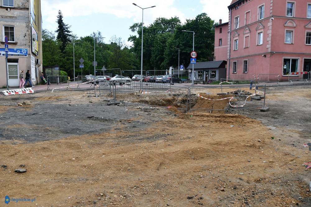 Powstaje rondo u zbiegu 6 ulic (FOTO)